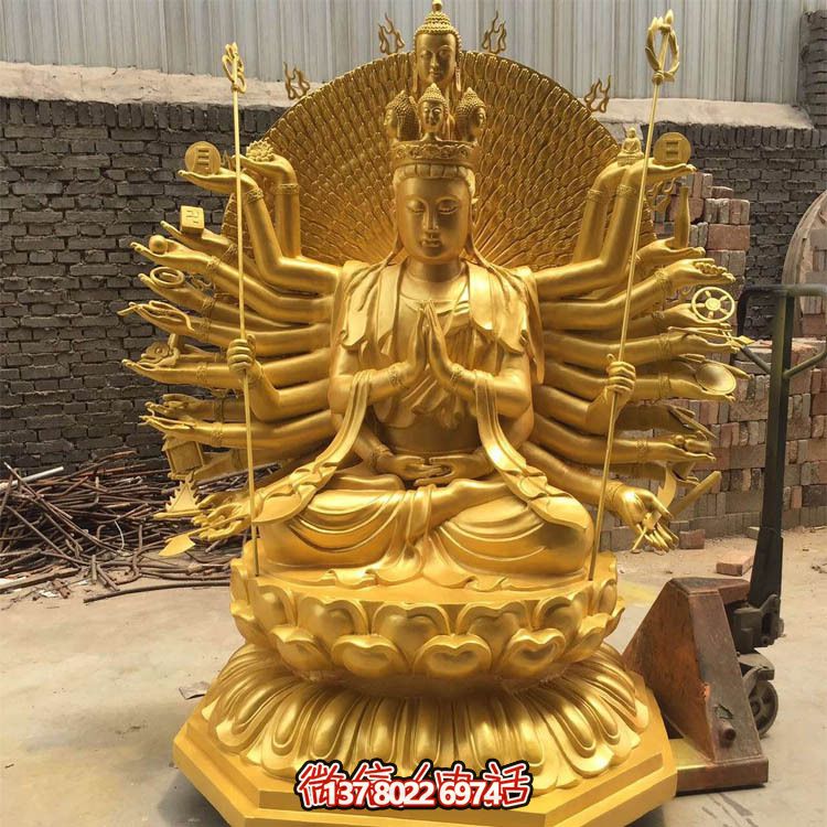 貼金千手觀音雕塑，精美裝飾大型寺廟