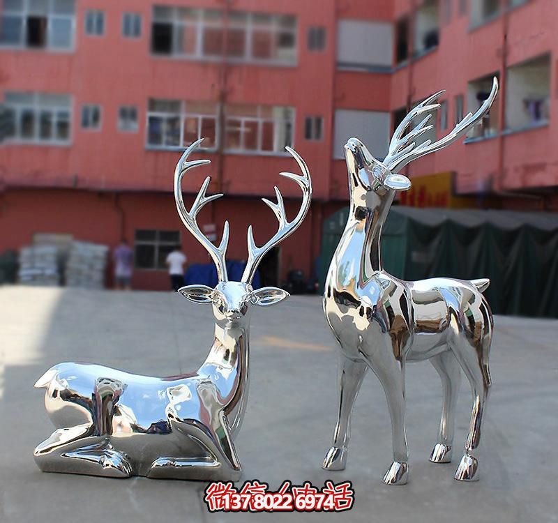 不銹鋼鏡面鹿雕塑，點綴公園景區(qū)