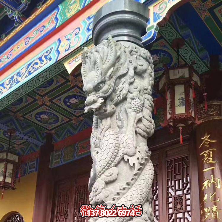 精美仿古園林，花崗巖石龍盤柱點綴