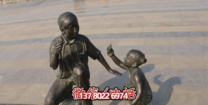 母女銅雕一次游覽公園、參與游戲、體驗雕塑的絕佳體驗