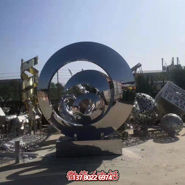 不銹鋼抽象幾何雕塑，鏡面圓環(huán)裝飾廣場、園林