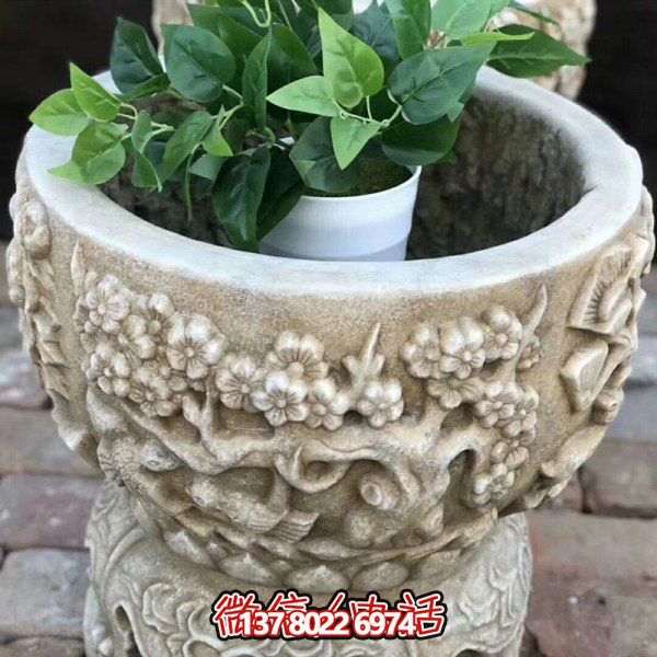 精美藝術(shù)石雕花盆，讓繁復(fù)多彩的花紋與浮雕結(jié)合，打造出精美的大理石雕塑