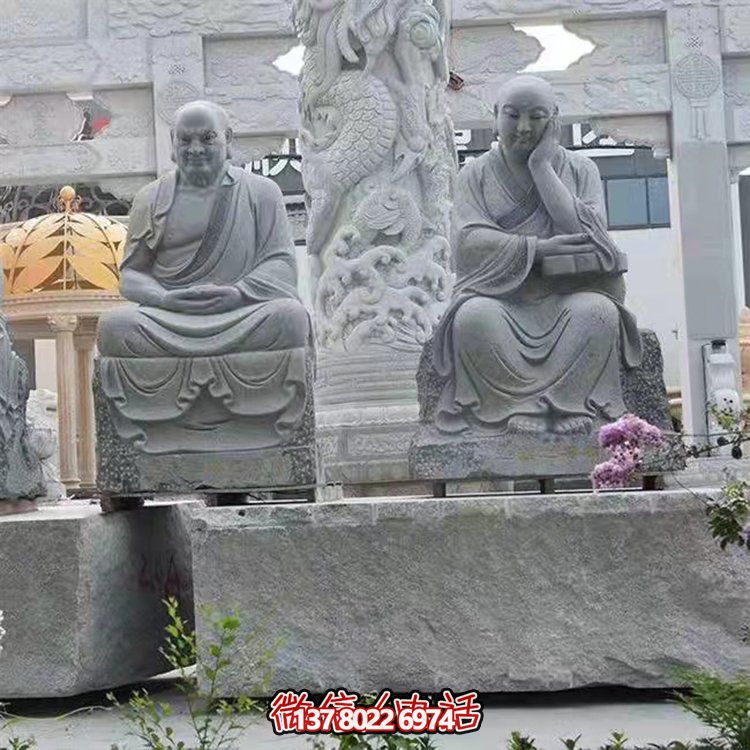 大型戶(hù)外石雕佛像雕塑，裝點(diǎn)美麗的寺院園林