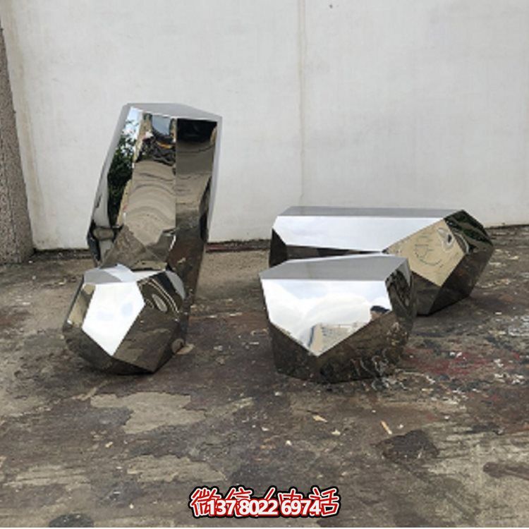 高級不銹鋼鏡面戶外公園雕塑裝飾，以鵝卵石為靈感