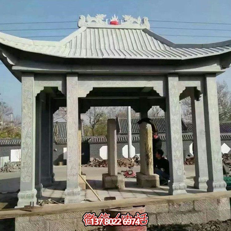 精美大型戶外涼亭，用石雕雕塑裝點大理石美景