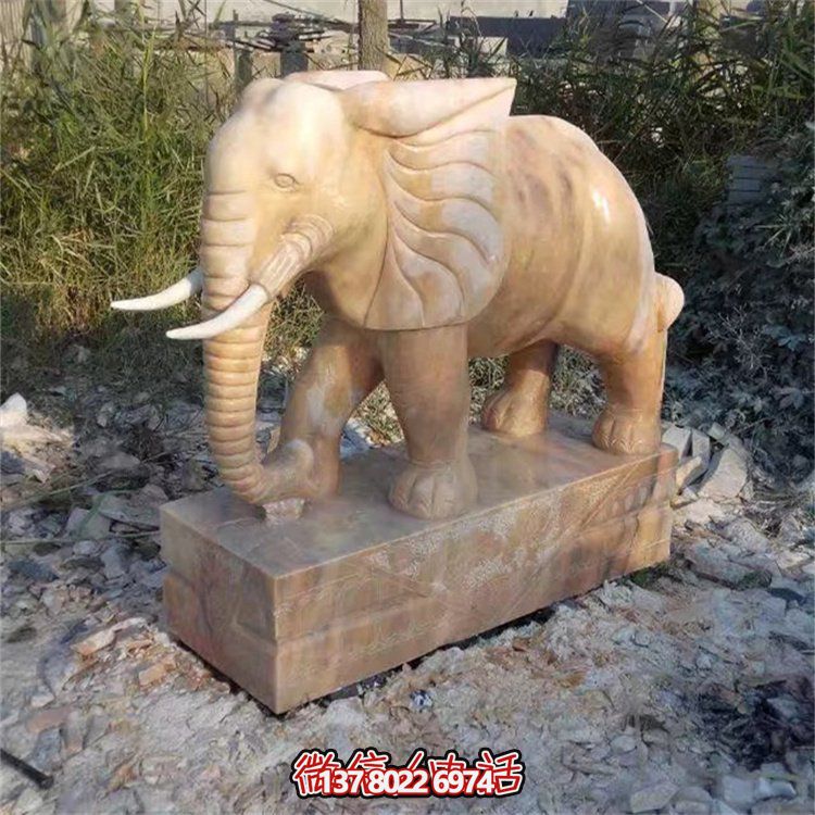 自然石材雕塑，吉祥大象守護家門