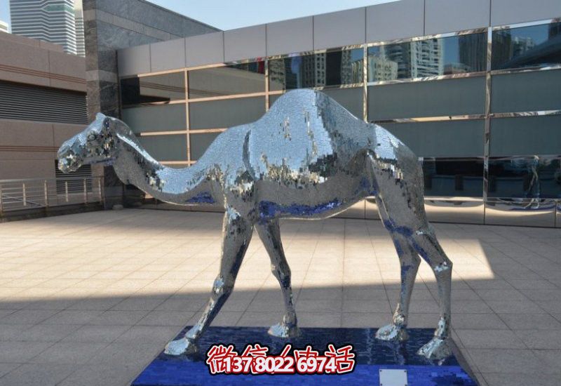 不銹鋼駱駝雕塑，為廣場(chǎng)添彩