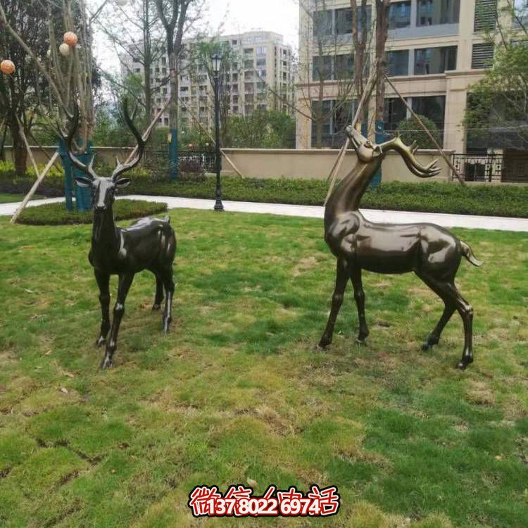 玻璃鋼梅花鹿雕塑，點綴園林景觀