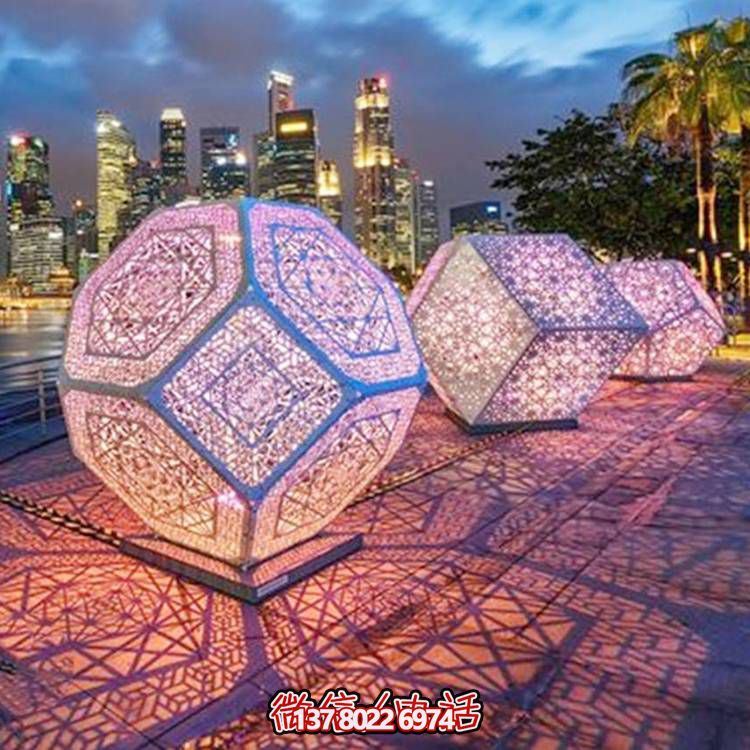 創(chuàng)意不銹鋼鏤空景觀雕塑，添彩美化戶外廣場(chǎng)