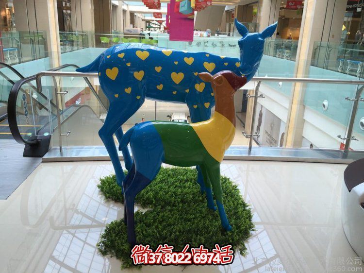 玻璃鋼手工彩繪小鹿擺件，為你的商場增添溫馨美感