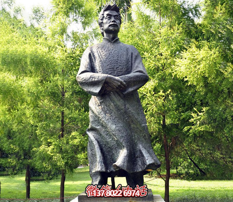 玻璃鋼魯迅人物雕塑，為公園景觀裝飾點綴