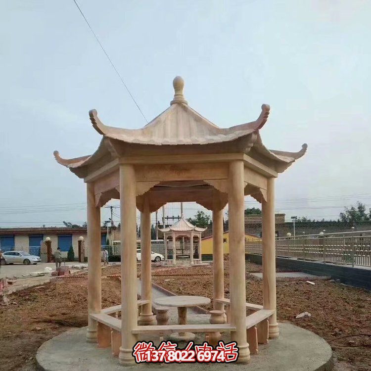 中式天然石材涼亭，晚霞紅休息下棋
