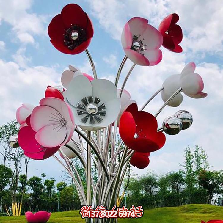 不銹鋼彩繪大型花朵雕塑，為景區(qū)廣場(chǎng)增添色彩