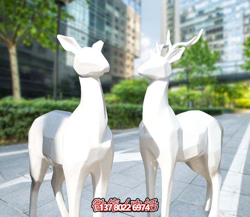 玻璃鋼梅花鹿雕塑，為你的廣場增添經(jīng)典藝術(shù)氣息