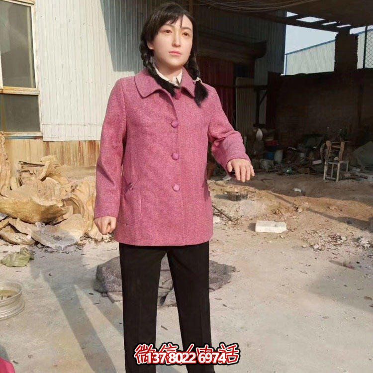 玻璃鋼仿真女孩雕塑，打造景區(qū)精美環(huán)境