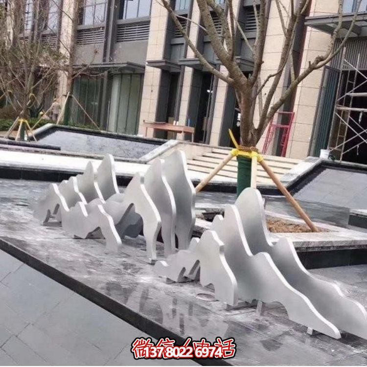 融合唯美抽象，完美裝點(diǎn)小區(qū)景觀的不銹鋼噴泉水池雕塑