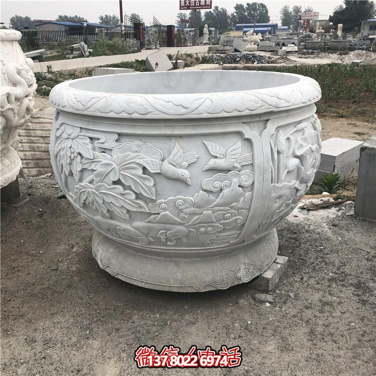 精美大型浮雕蓮花養(yǎng)魚石缸，讓你的庭院更加美麗