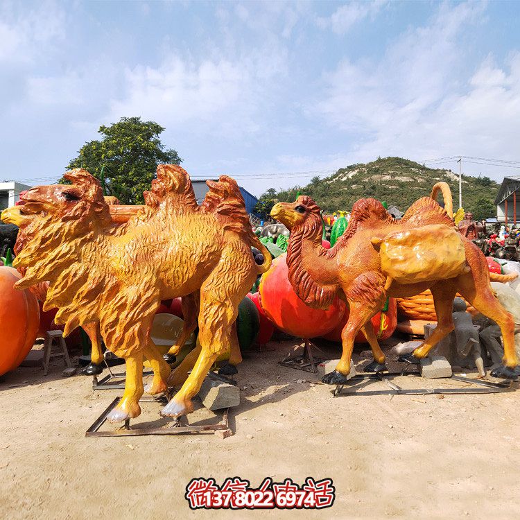 玻璃鋼駱駝雕塑，高端噴漆裝飾公園街道