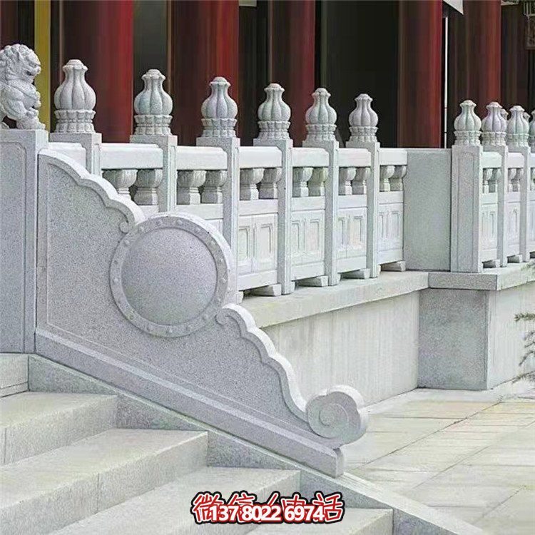 精美石雕欄桿欄板，點(diǎn)綴景區(qū)景點(diǎn)，增添園林雕塑之美