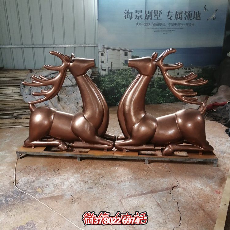 仿銅梅花鹿雕塑玻璃鋼擺件，園林景觀裝飾