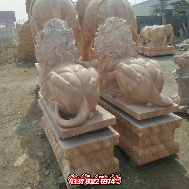 大型西方獅子雕塑，為酒店企業(yè)添彩
