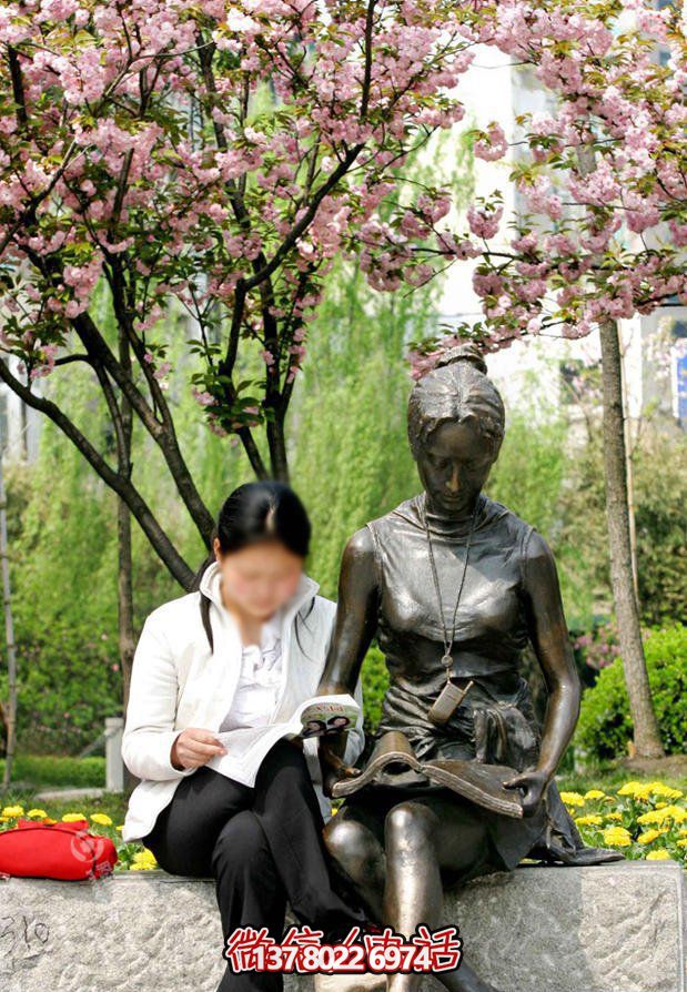 公園銅雕石凳上女孩的讀書(shū)雕塑 公園銅雕石凳上女孩的讀書(shū)雕塑